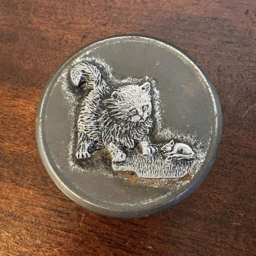Vintage Lid Container Tin With Raised Cat Playing With Mouse 3